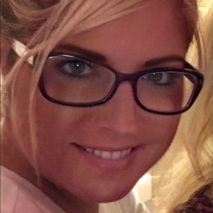 Meet your Posher, Janelle